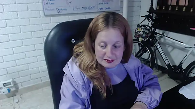 Snapshot of ViioletaMora chatting on February 21, 4:29 am ViioletaMora online show from February 21, 4:29 am