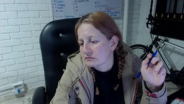 Snapshot of ViioletaMora chatting on February 26, 9:42 am ViioletaMora online show from February 26, 9:42 am