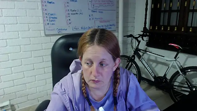 Snapshot of ViioletaMora chatting on February 28, 3:59 am ViioletaMora online show from February 28, 3:59 am