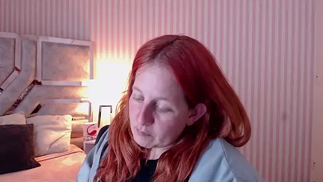 Snapshot of ViioletaMora chatting on March 13, 10:21 pm ViioletaMora online show from March 13, 10:21 pm