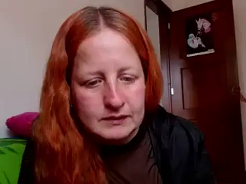 ViioletaMora online show from October 28, 6:43 pm