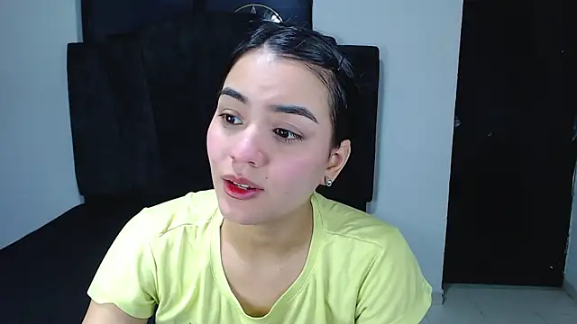 Ariel Zeo1 online show from March 21, 7:50 pm