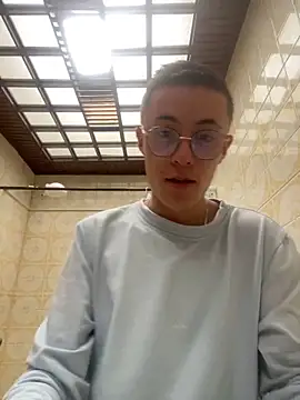 Snapshot of Elian_Cooper chatting on February 11, 3:18 pm Elian Cooper online show from February 11, 3:18 pm