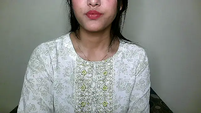 Snapshot of Princess_noorjahan chatting on December 23, 11:49 pm Princess noorjahan online show from December 23, 11:49 pm