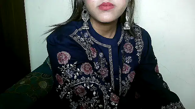 Snapshot of Princess_noorjahan chatting on March 1, 9:48 pm Princess noorjahan online show from March 1, 9:48 pm