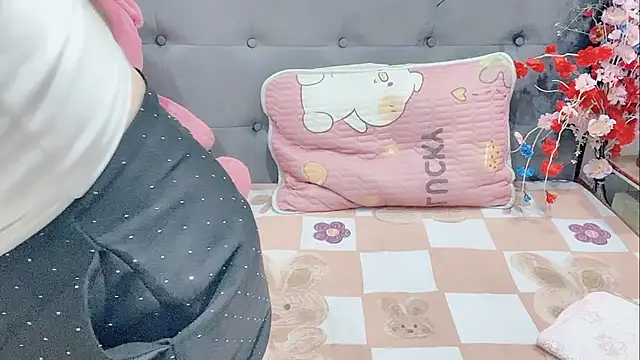 Funikio online show from November 18, 1:33 am