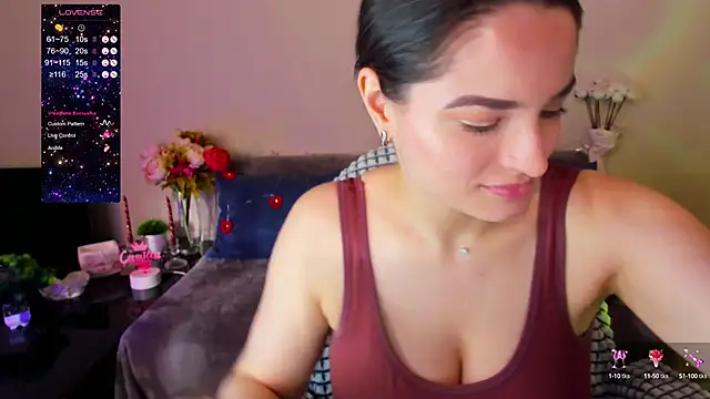 Snapshot of Camilla__one__ chatting on February 5, 8:00 am Camilla one online show from February 5, 8:00 am