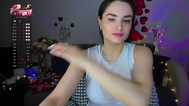 Snapshot of Camilla__one__ chatting on February 17, 1:36 am Camilla one online show from February 17, 1:36 am