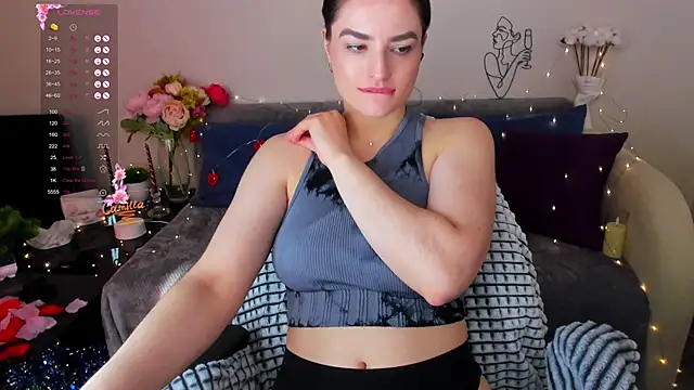 Snapshot of Camilla__one__ chatting on February 20, 7:45 am Camilla one online show from February 20, 7:45 am