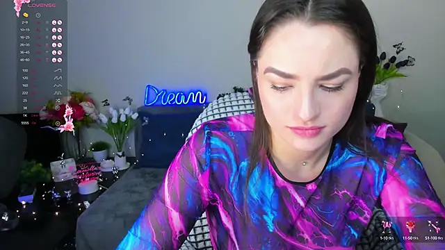 Snapshot of Camilla__one__ chatting on March 11, 4:43 am Camilla one online show from March 11, 4:43 am