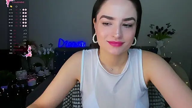 Snapshot of Camilla__one__ chatting on March 13, 1:43 am Camilla one online show from March 13, 1:43 am