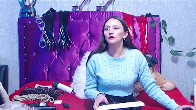 AyshaScott online show from February 10, 2:10 pm