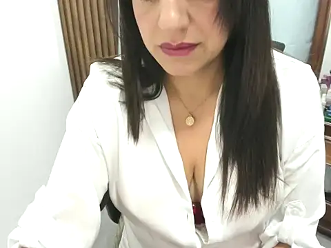 Snapshot of MonicaGarcia_ chatting on May 24, 1:49 pm MonicaGarcia online show from May 24, 1:49 pm