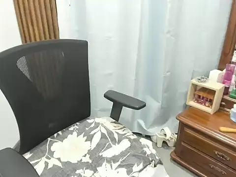 Snapshot of MonicaGarcia_ chatting on June 9, 8:15 am MonicaGarcia online show from June 9, 8:15 am