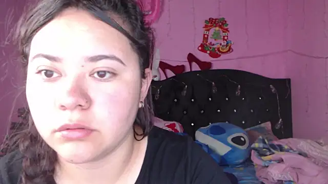 NikkiRous  online show from December 28, 1:28 pm
