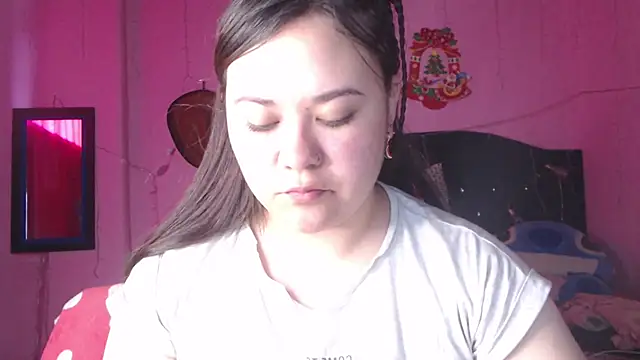 NikkiRous  online show from October 19, 2:07 pm