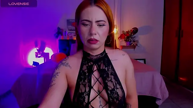 Snapshot of Dulce_charlottee chatting on February 18, 7:30 pm Dulce charlottee online show from February 18, 7:30 pm