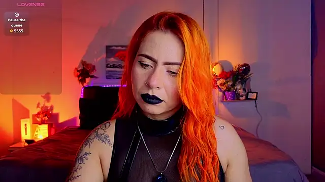 Snapshot of Dulce_charlottee chatting on October 28, 8:11 pm Dulce charlottee online show from October 28, 8:11 pm