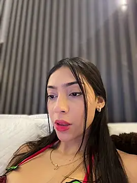 Snapshot of Ema_azel chatting on April 17, 2:31 pm Ema azel online show from April 17, 2:31 pm
