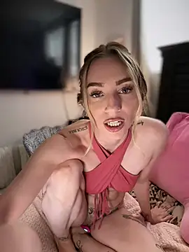 BrattyBae xo online show from July 18, 7:39 pm