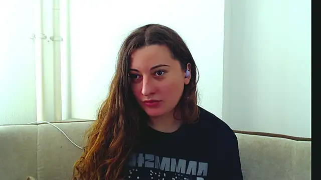 Helen Adams  online show from December 4, 8:34 am