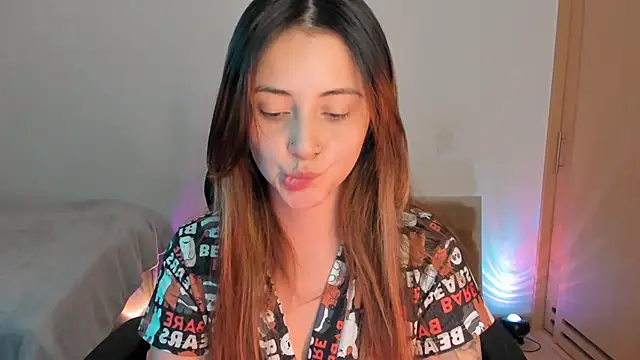 annie mora online show from October 9, 3:04 am