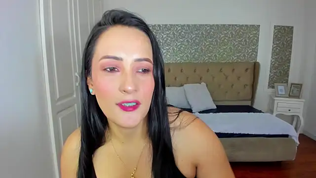KimWessel  online show from June 3, 6:57 pm