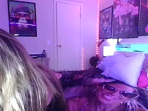 SarahStarr2020 online show from December 10, 6:44 am