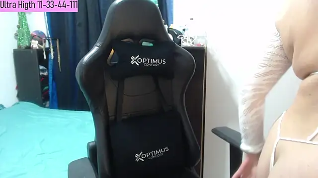 Snapshot of Marcssss_ chatting on January 22, 10:59 pm Marcssss  online show from January 22, 10:59 pm