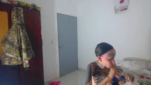 Snapshot of barbara_anal_squirt_ chatting on May 6, 1:03 am barbara anal squirt online show from May 6, 1:03 am