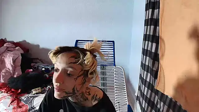 Snapshot of barbara_anal_squirt_ chatting on July 27, 4:19 am barbara anal squirt online show from July 27, 4:19 am