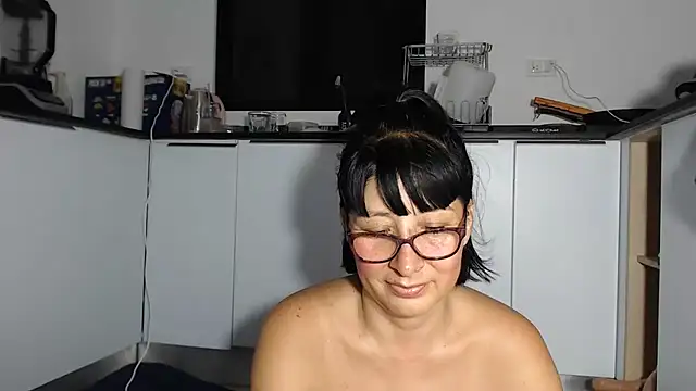 HellenLatin online show from July 4, 3:56 am