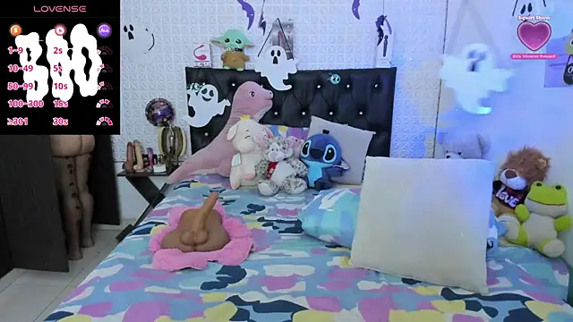 Snapshot of redgirlofficial chatting on October 14, 11:38 pm redgirlofficial online show from October 14, 11:38 pm