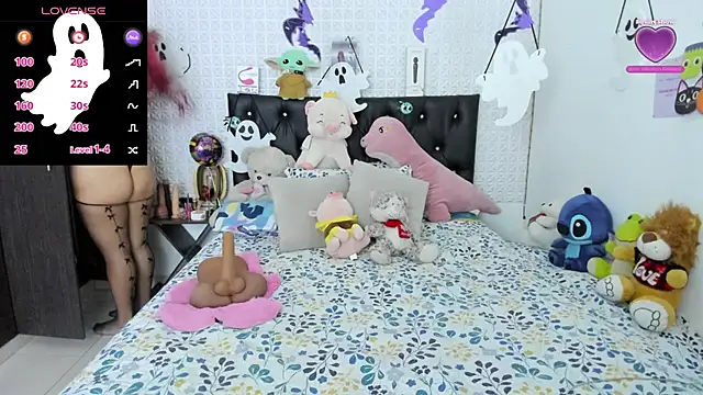 Snapshot of redgirlofficial chatting on October 29, 4:26 am redgirlofficial online show from October 29, 4:26 am