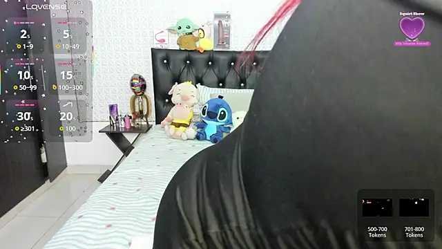 Snapshot of redgirlofficial chatting on December 5, 2:53 am redgirlofficial online show from December 5, 2:53 am