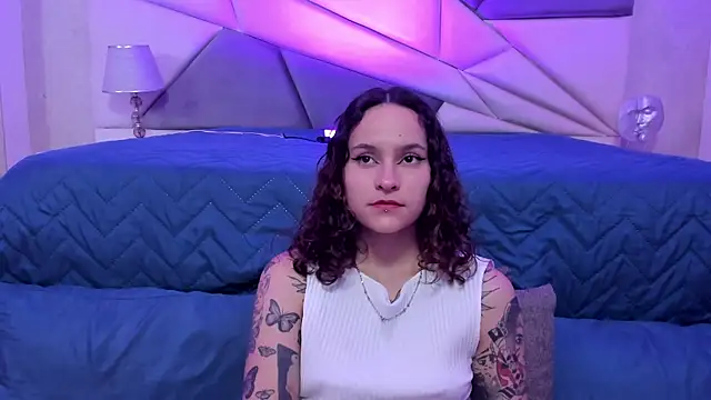 AnnyThompson  online show from January 6, 1:09 am