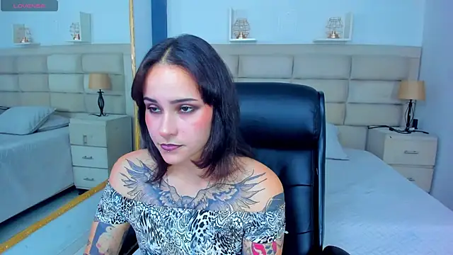 AnnyThompson  online show from October 4, 9:24 pm