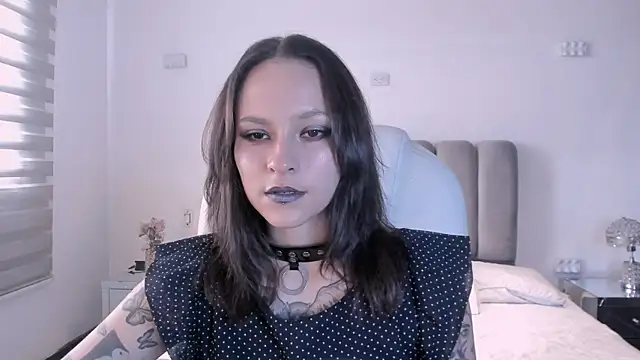 Snapshot of AnnyThompson_ chatting on February 18, 9:55 pm AnnyThompson online show from February 18, 9:55 pm