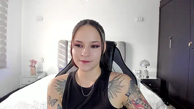 Snapshot of AnnyThompson_ chatting on March 10, 9:31 pm AnnyThompson online show from March 10, 9:31 pm
