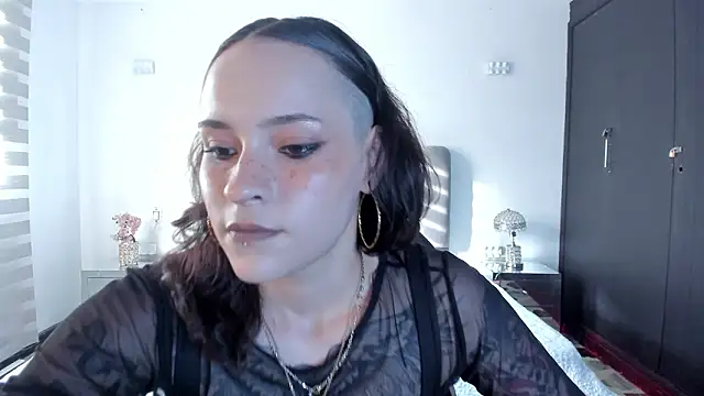 Snapshot of AnnyThompson_ chatting on March 11, 10:05 pm AnnyThompson online show from March 11, 10:05 pm