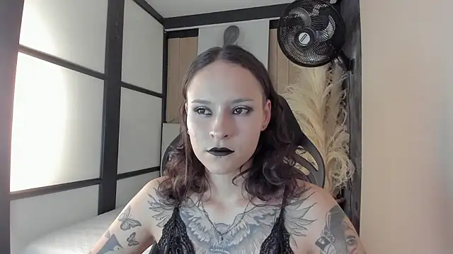 Snapshot of AnnyThompson_ chatting on March 18, 10:35 pm AnnyThompson online show from March 18, 10:35 pm