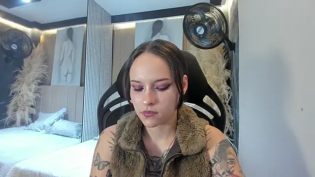 Snapshot of AnnyThompson_ chatting on March 27, 10:53 pm AnnyThompson online show from March 27, 10:53 pm