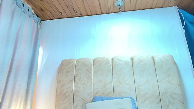 Zoe Curvy online show from November 9, 12:58 pm