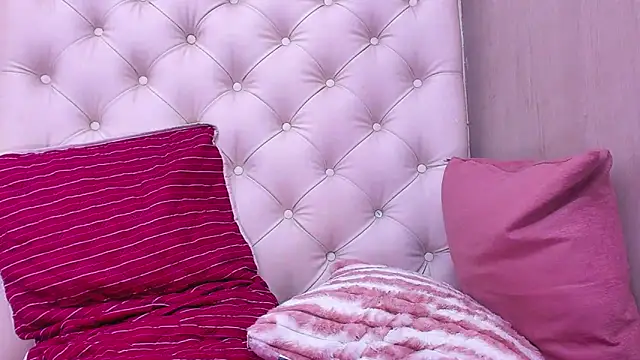 TifanyChill online show from December 14, 2:56 am