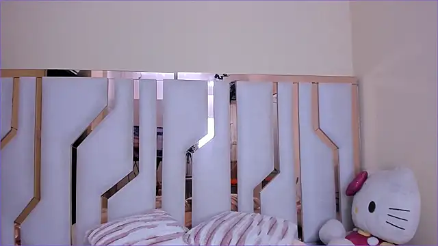 Snapshot of TifanyChill chatting on November 9, 5:55 pm TifanyChill online show from November 9, 5:55 pm