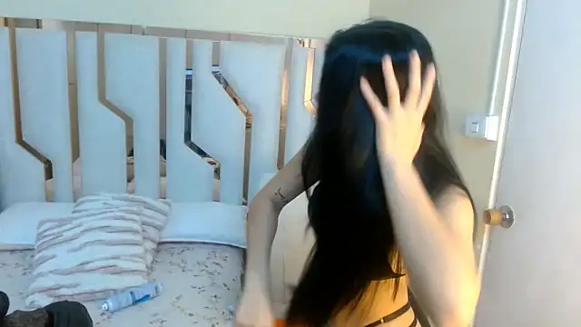 Snapshot of TifanyChill chatting on February 2, 6:28 pm TifanyChill online show from February 2, 6:28 pm