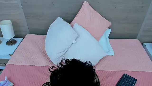 Snapshot of TifanyChill chatting on February 21, 7:37 pm TifanyChill online show from February 21, 7:37 pm