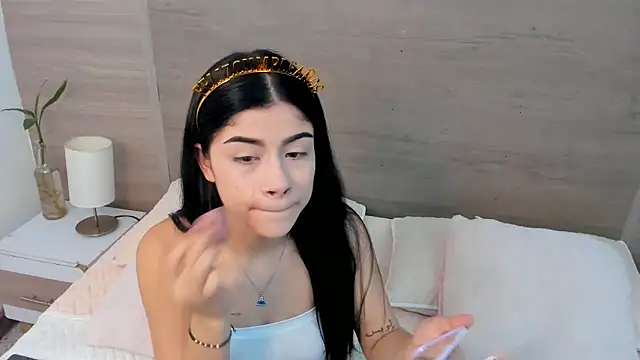 Snapshot of TifanyChill chatting on March 2, 7:32 pm TifanyChill online show from March 2, 7:32 pm