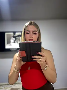 Snapshot of Jules_Anderson chatting on October 19, 2:12 am Jules Anderson online show from October 19, 2:12 am