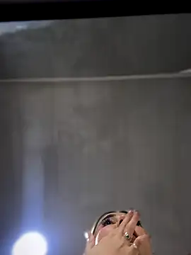 Snapshot of Jules_Anderson chatting on December 17, 10:27 pm Jules Anderson online show from December 17, 10:27 pm